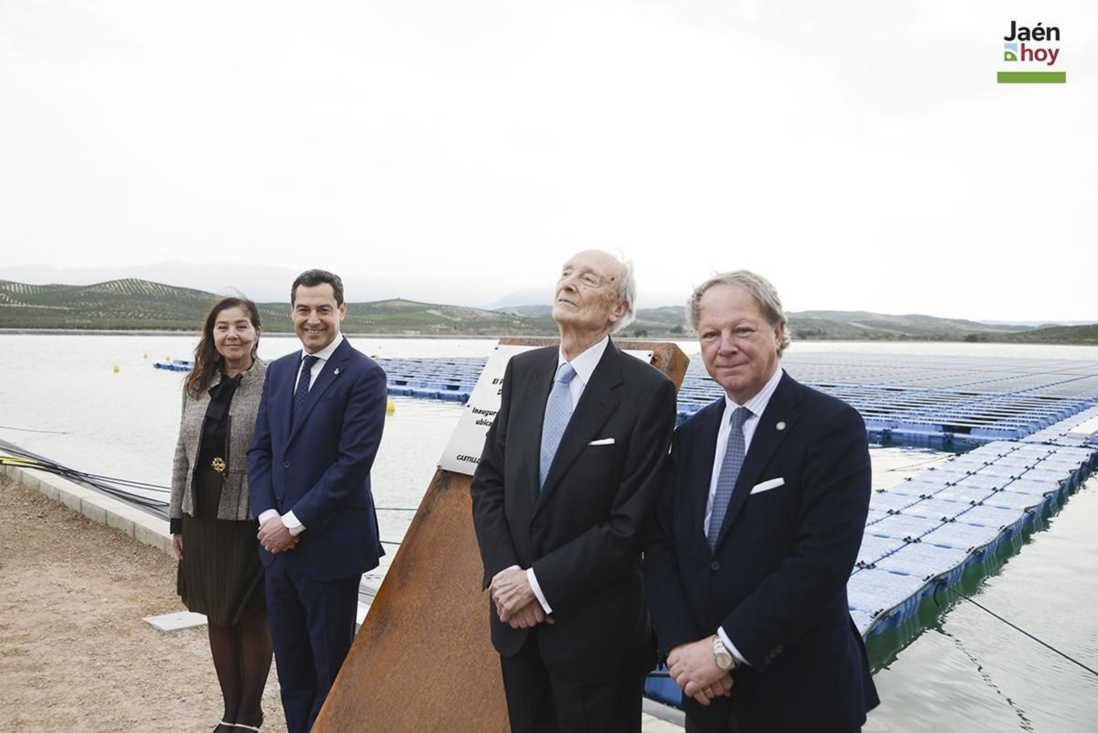 Inauguración de la planta fotovoltaica flotante en el Cortijo Conde de Guadiana de Úbeda.