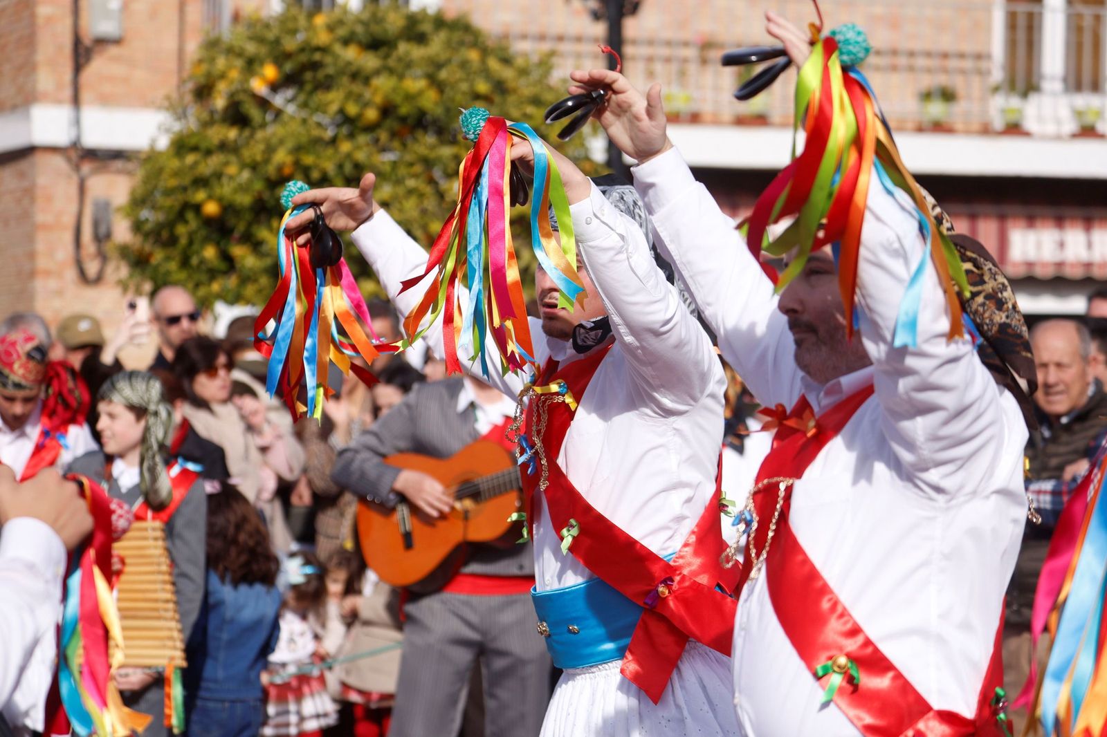 Las mejores imágenes de la Danza de los Locos y el Baile del Oso de Fuente Carreteros