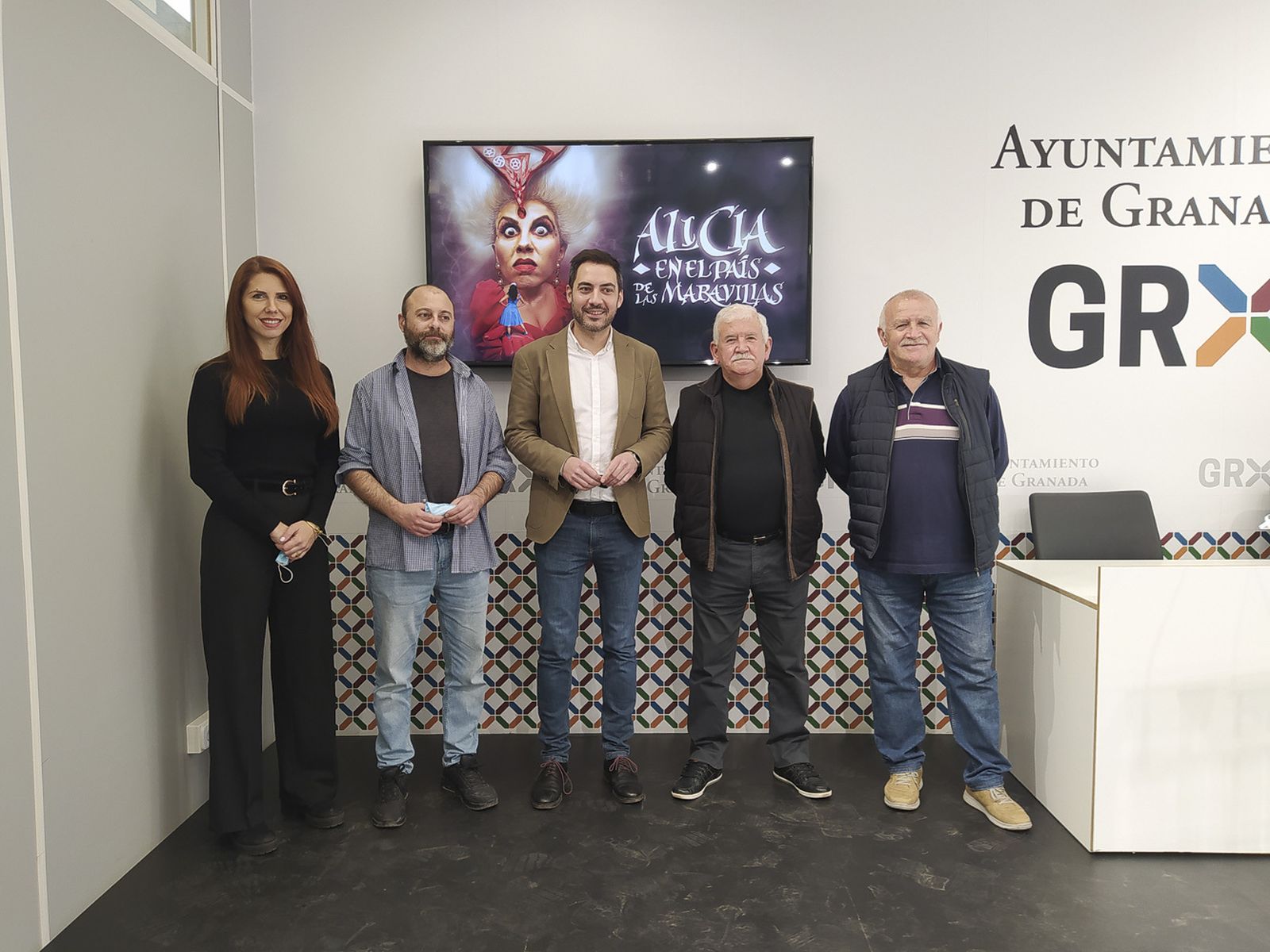 Granada extiende la cultura a los barrios: El musical 'Alicia en el país de las maravillas' llega a La Chana