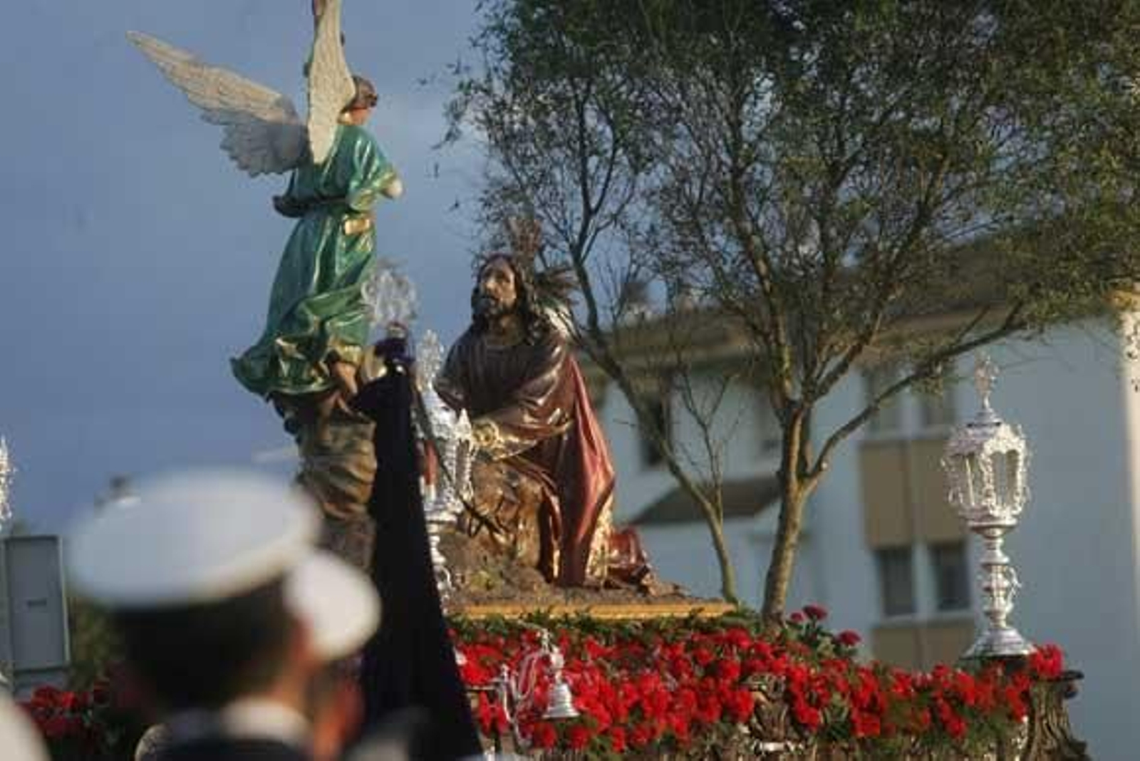 La talla del Cristo en el Huerto, ayer en San Roque

Foto: J.M.Q./Shus Teran/Erasmo Fenoy/Paco Guerrero