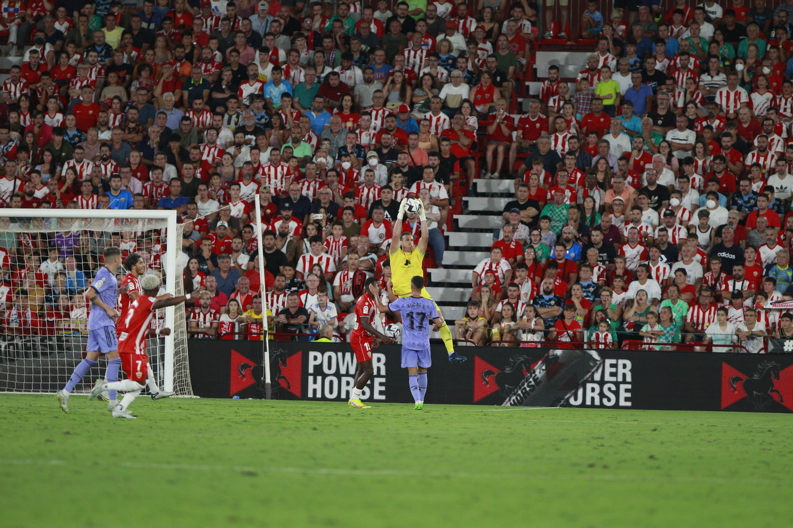 Imágenes del partido U.D. Almería-Real Madrid C.F. de la Liga Santander