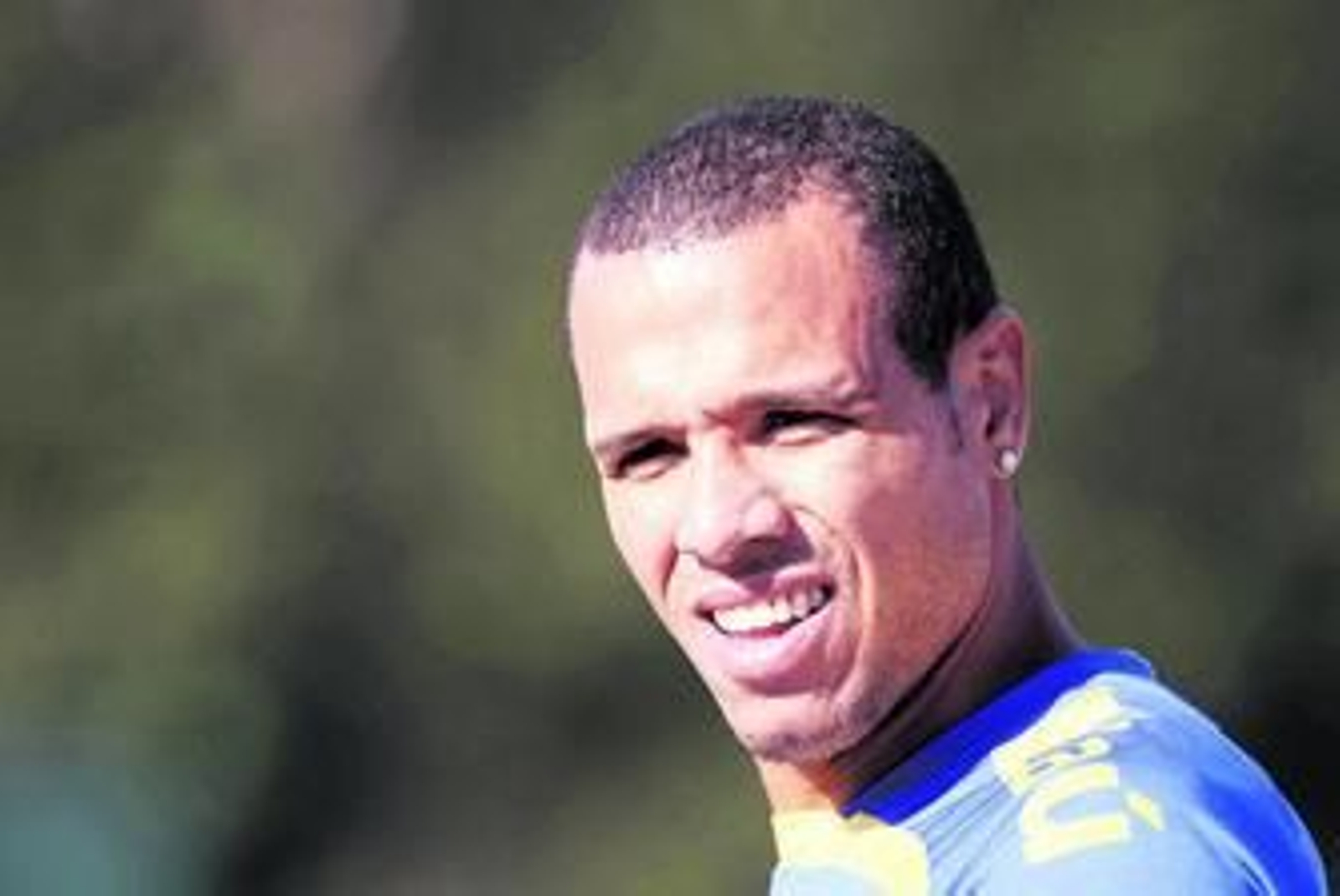 Luis Fabiano se ejercita con Brasil en Teresópolis.