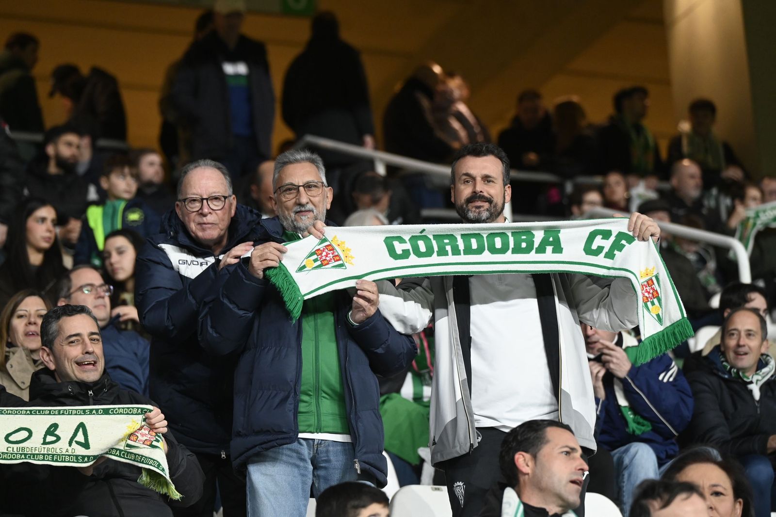Las fotos del espectacular ambiente en El Arcángel en el derbi andaluz entre Córdoba CF y Málaga