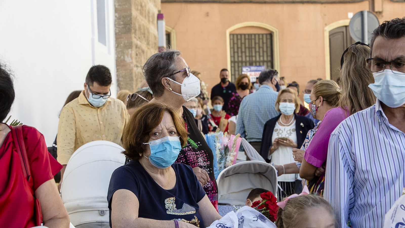 Imágenes de la celebración del día de la Virgen del Rosario en la iglesia de Santo Domingo