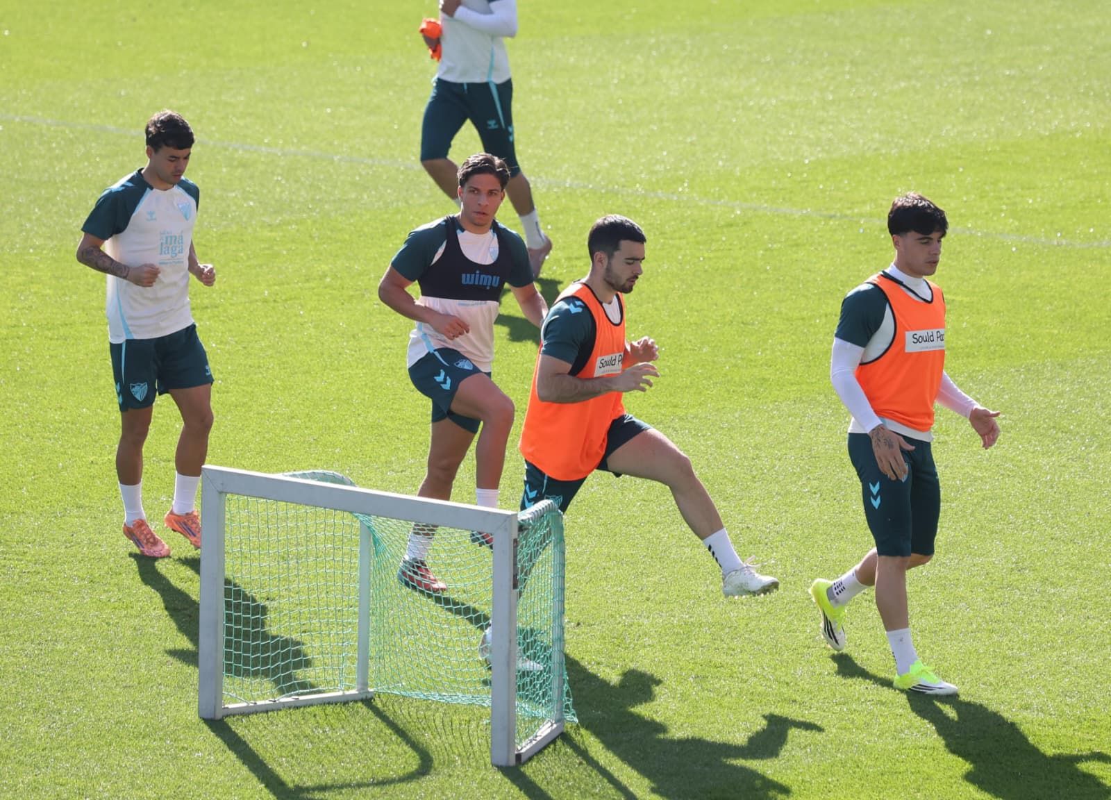 Funes, con fiebre y mascarilla pero al pie del cañón