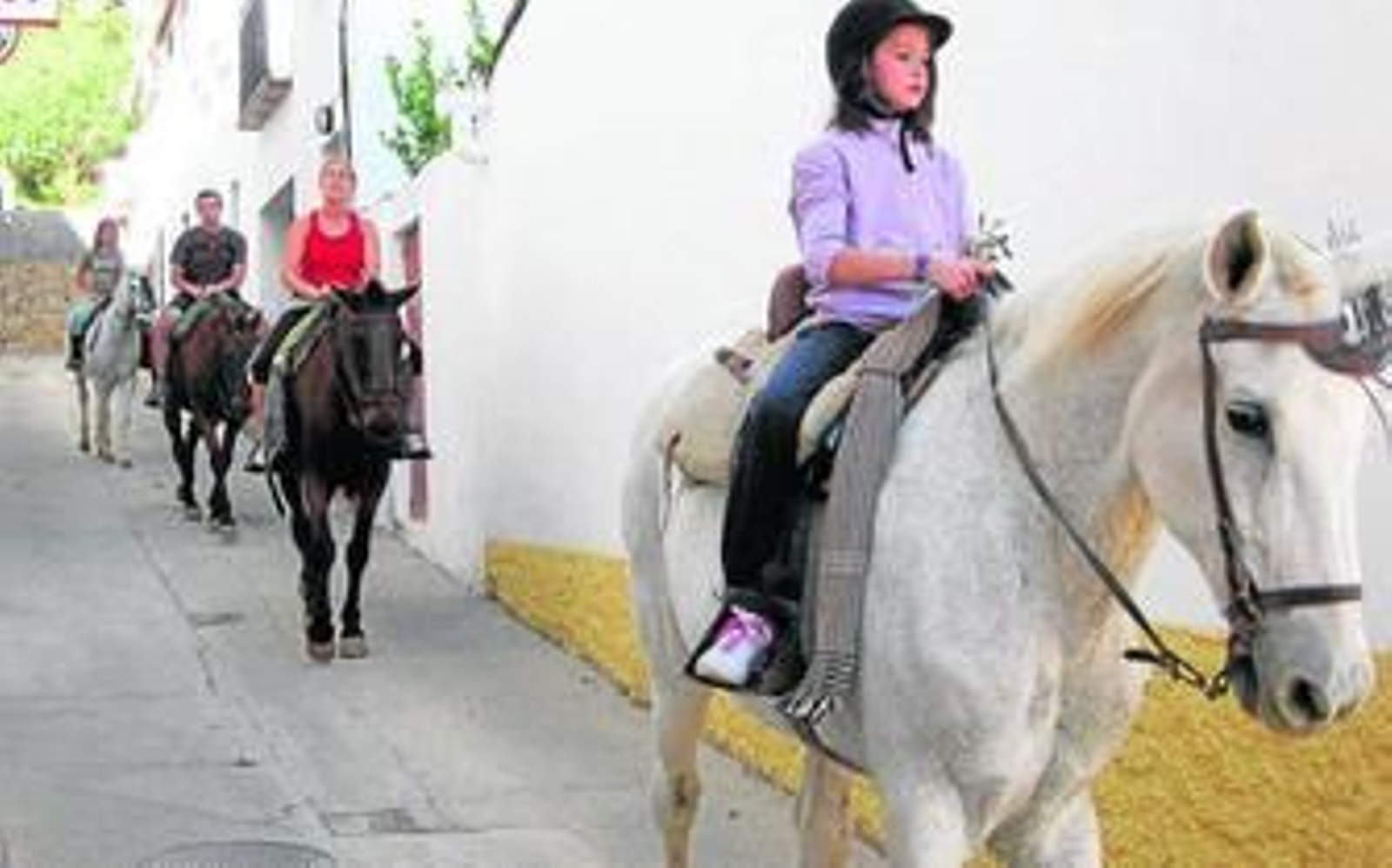 Los alumnos del curso obtendrán los conocimientos para ayudar al guía ecuestre en rutas a caballo.