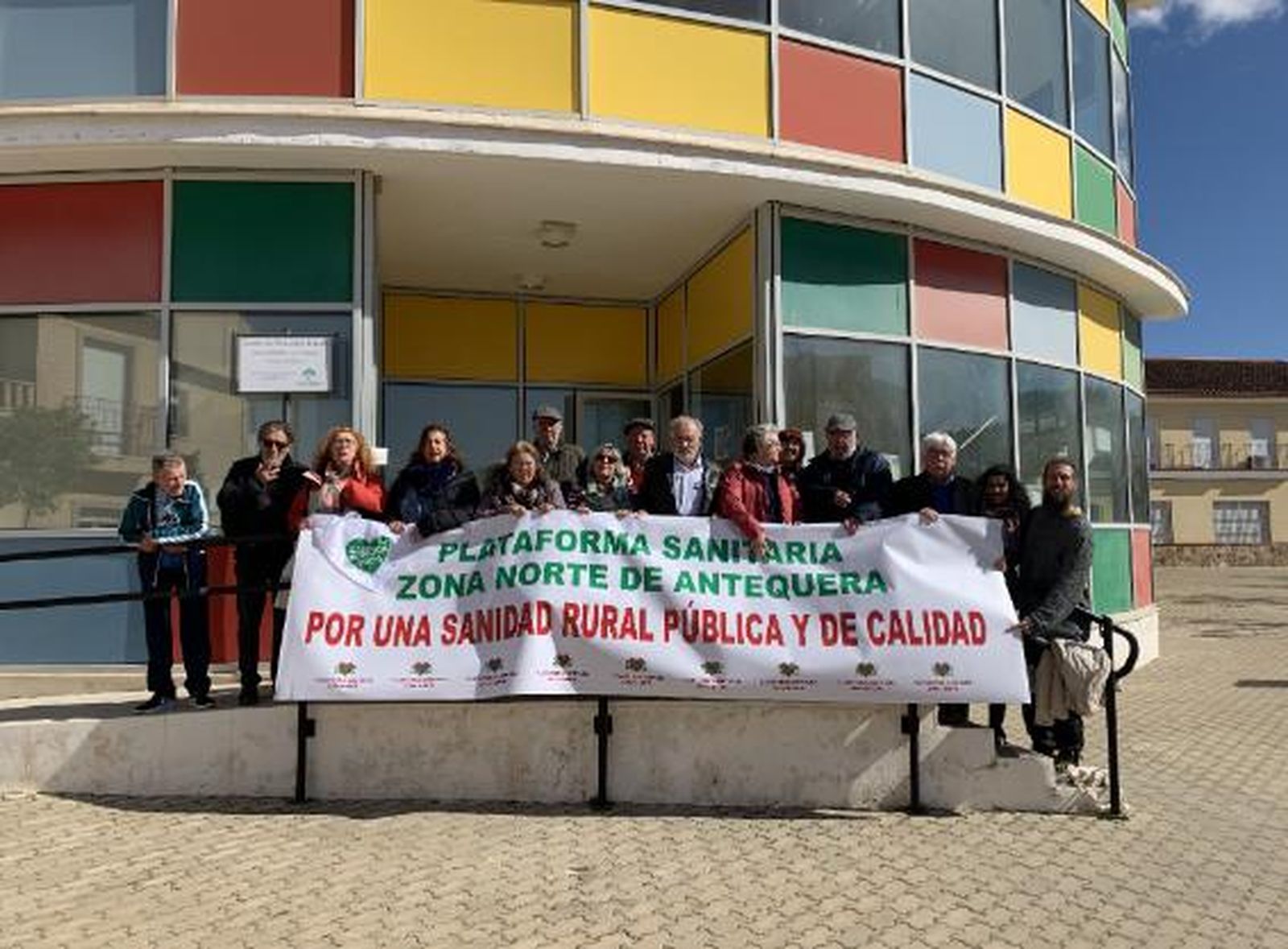 Miembros de la asociación tras la reunión (Humilladero, Málaga)