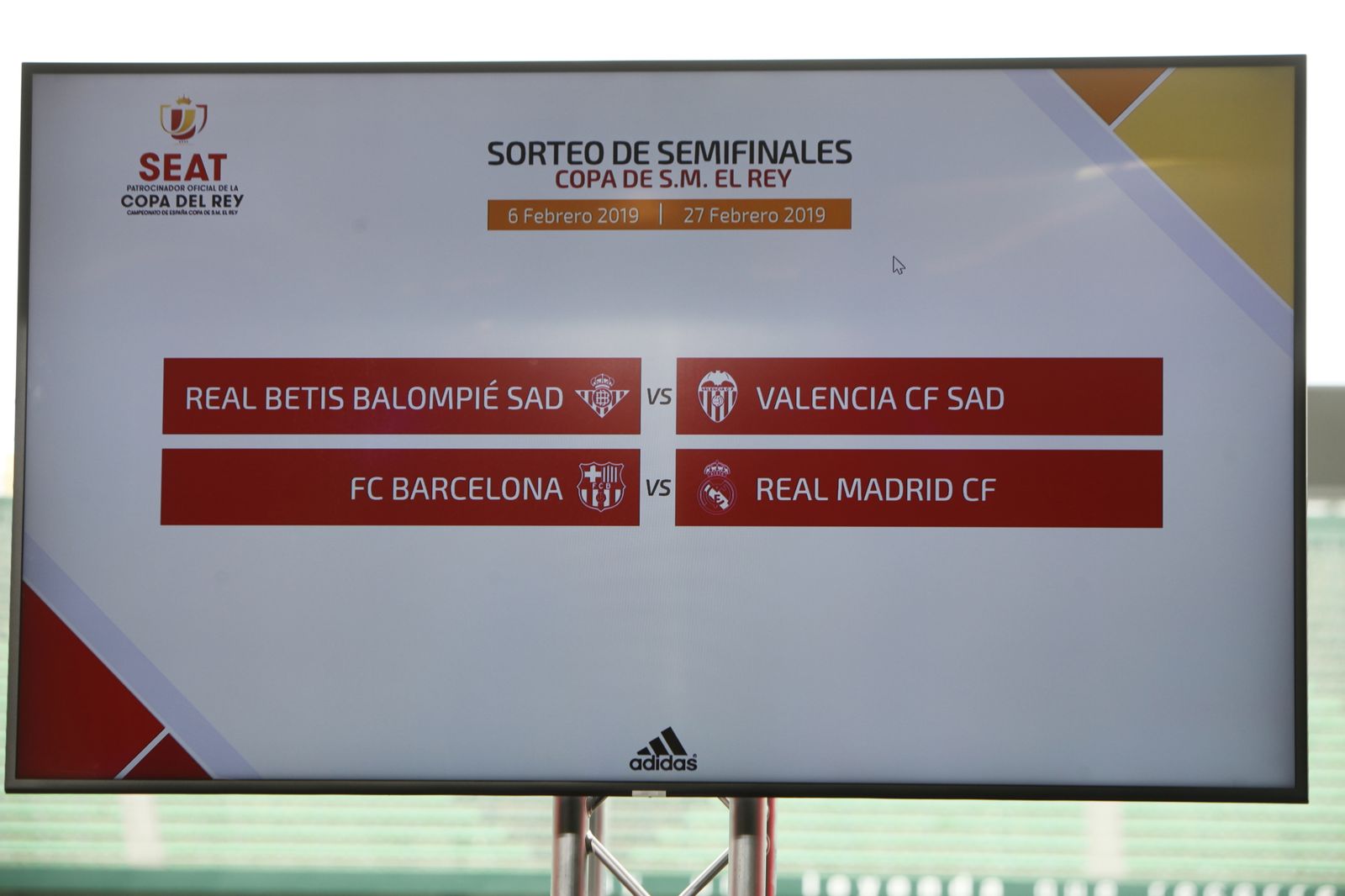 Las imágenes del sorteo de las semifinales de la Copa del Rey