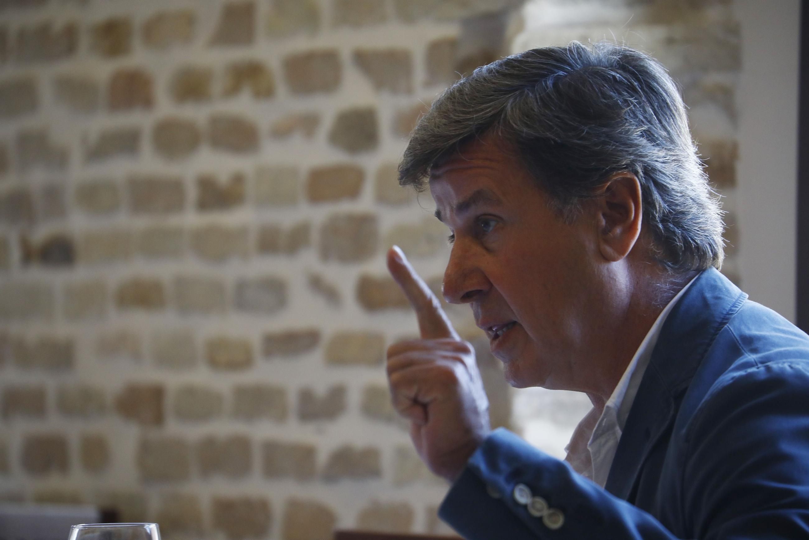 Cayetano Martínez de Irujo y su entrevista en la finca de Carmona heredada de su madre