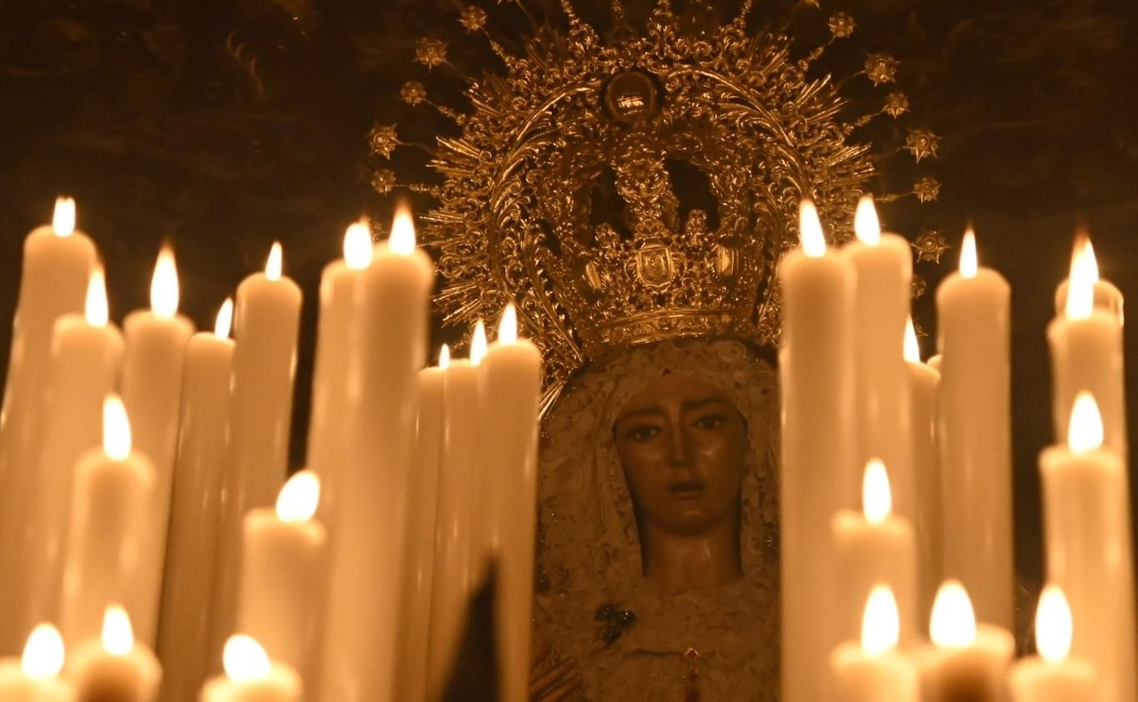 Las mejores imágenes de la hermandad de la Buena Muerte en la Madrugada de Córdoba