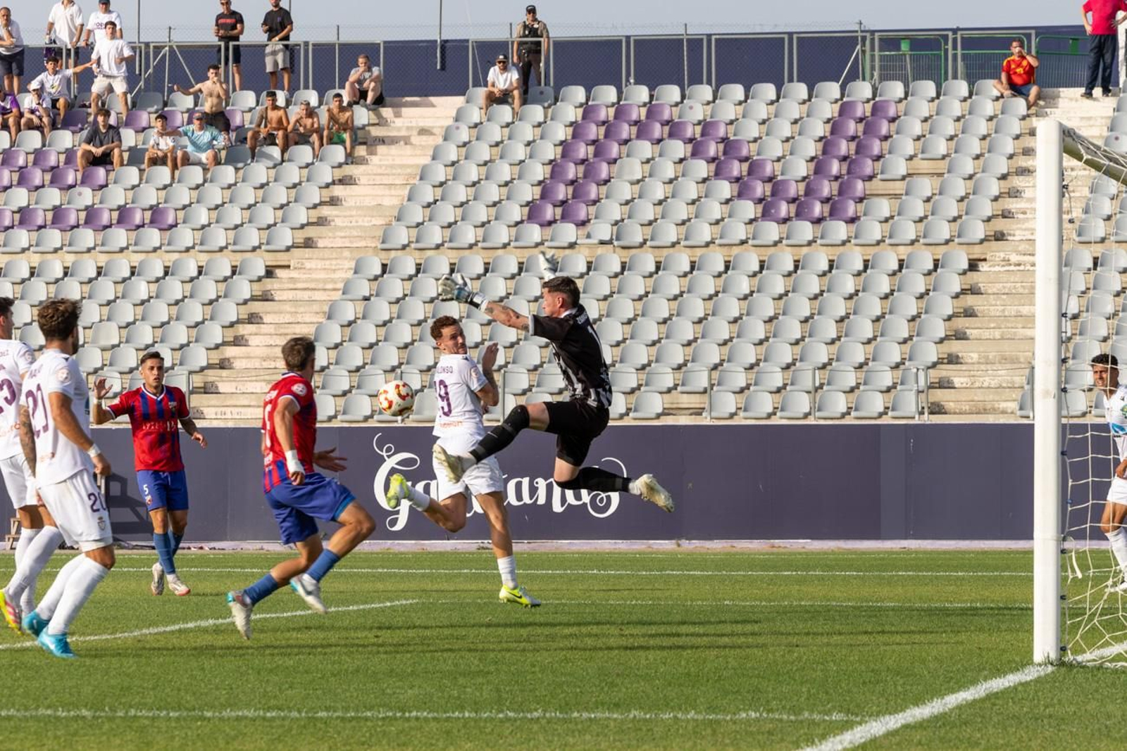 El triunfo del Real Jaén ante la UD Torre del Mar, en imágenes El triunfo del Real Jaén ante la UD Torre del Mar, en imágenes