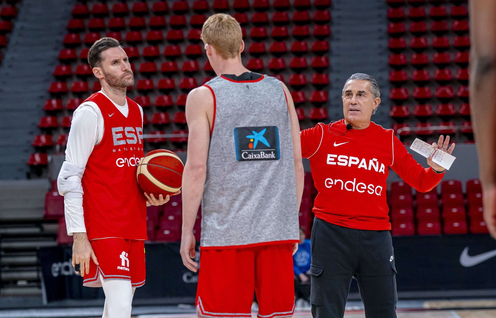 Alberto Díaz, Mario Saint-Supéry y Yankuba Sima, con Ricky Rubio a las órdenes de Scariolo