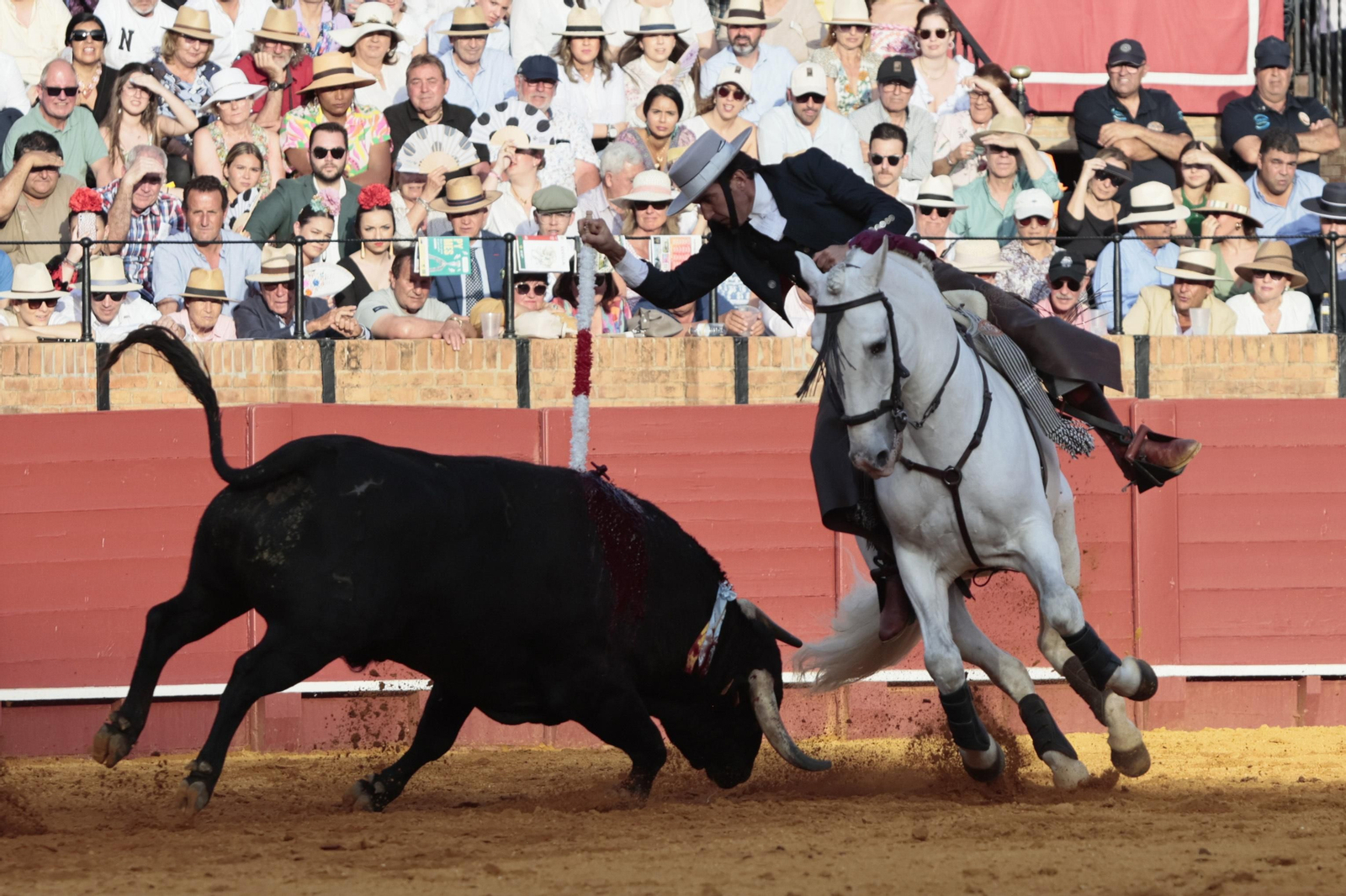 Las imágenes de la corrida de rejones