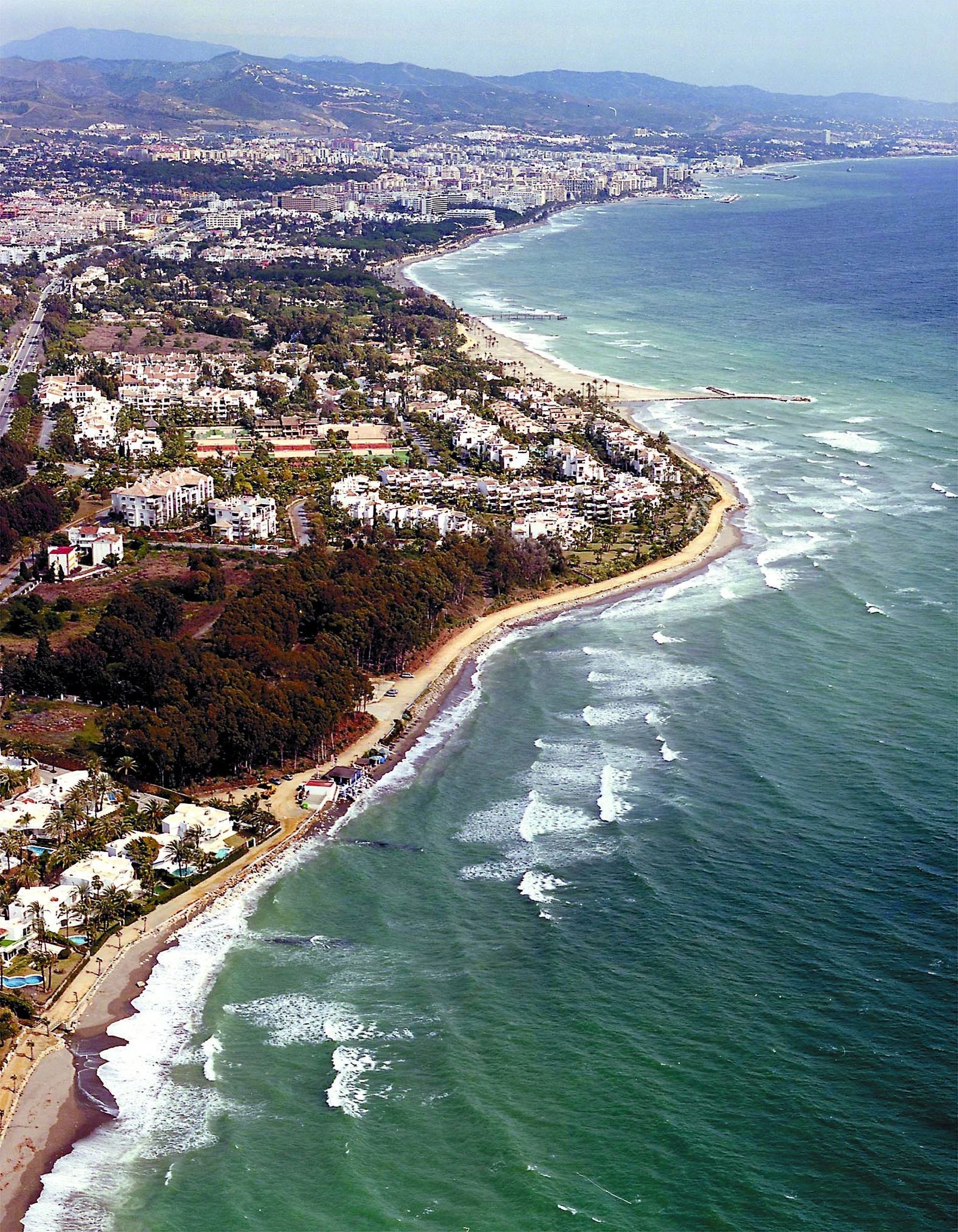Vista aérea de la costa de Marbella.