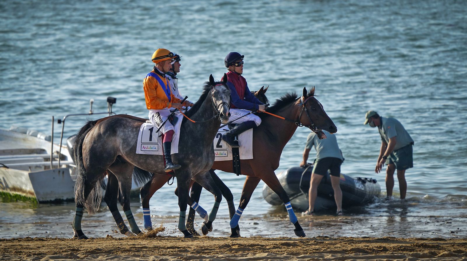 Gran ambiente en las carreras de caballos de Sanlúcar
