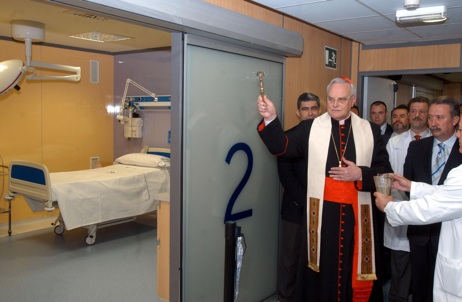 Imágenes del Cardenal Carlos Amigo Vallejo