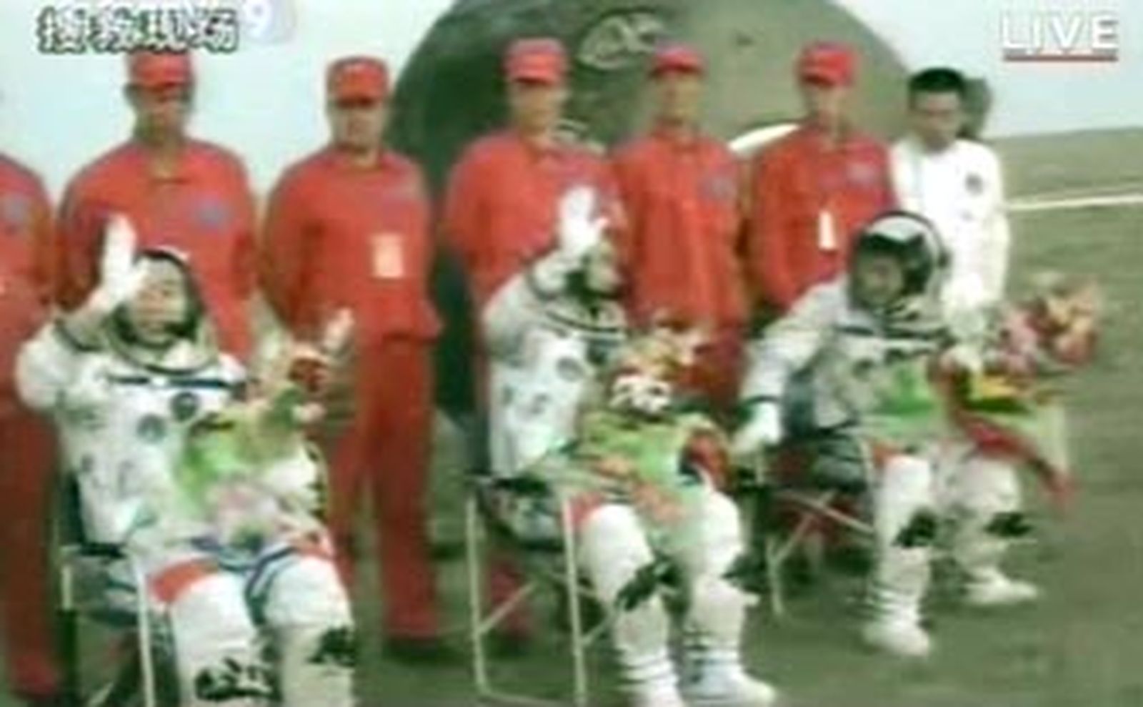 La tercera misión tripulada china regresa a la Tierra con éxito