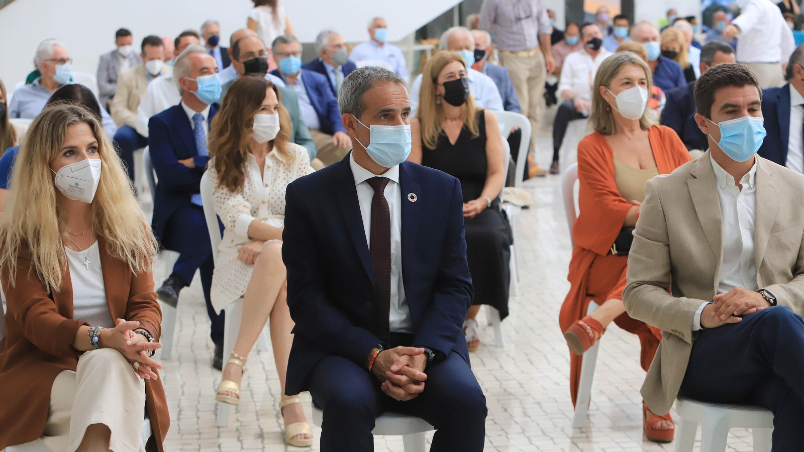 Juanma Moreno asiste a la clausura de la asamblea de Asaja en Jerez