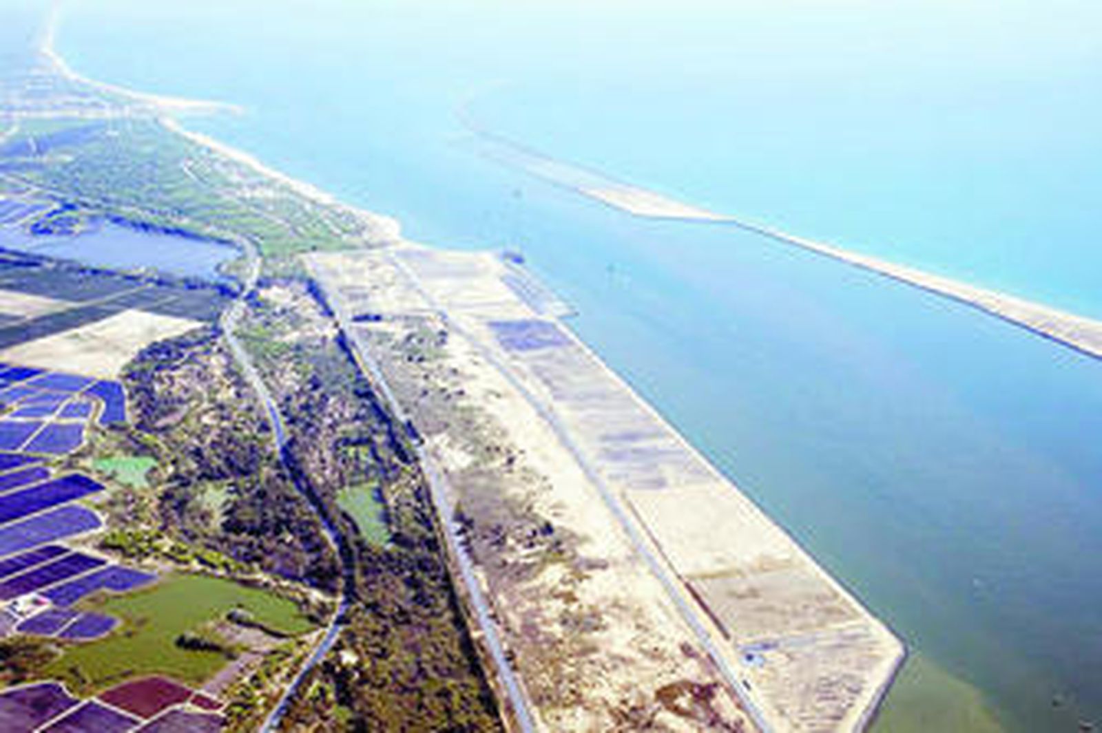 Vista aérea del Puerto Exterior de Huelva donde se ubican los recintos.