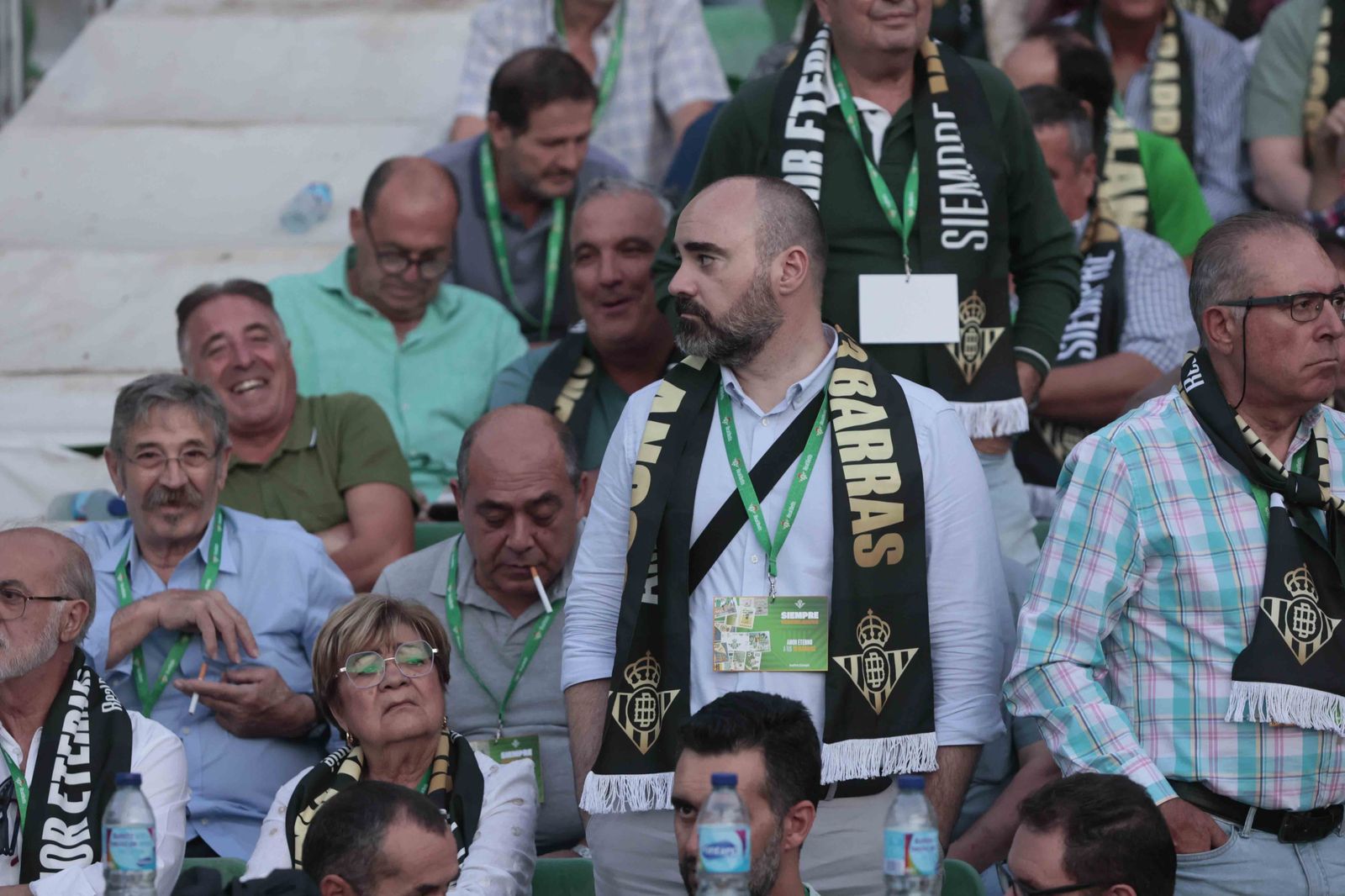 Búscate en el acto Siempre Verdiblancos