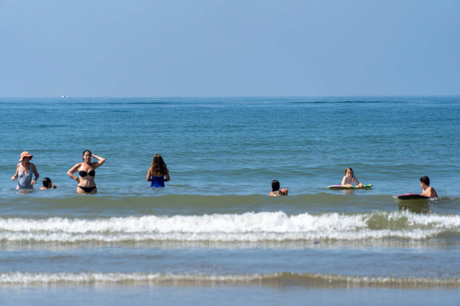 Ambiente de las playas de Punta Umbría la mañana del sábado 9 de agosto