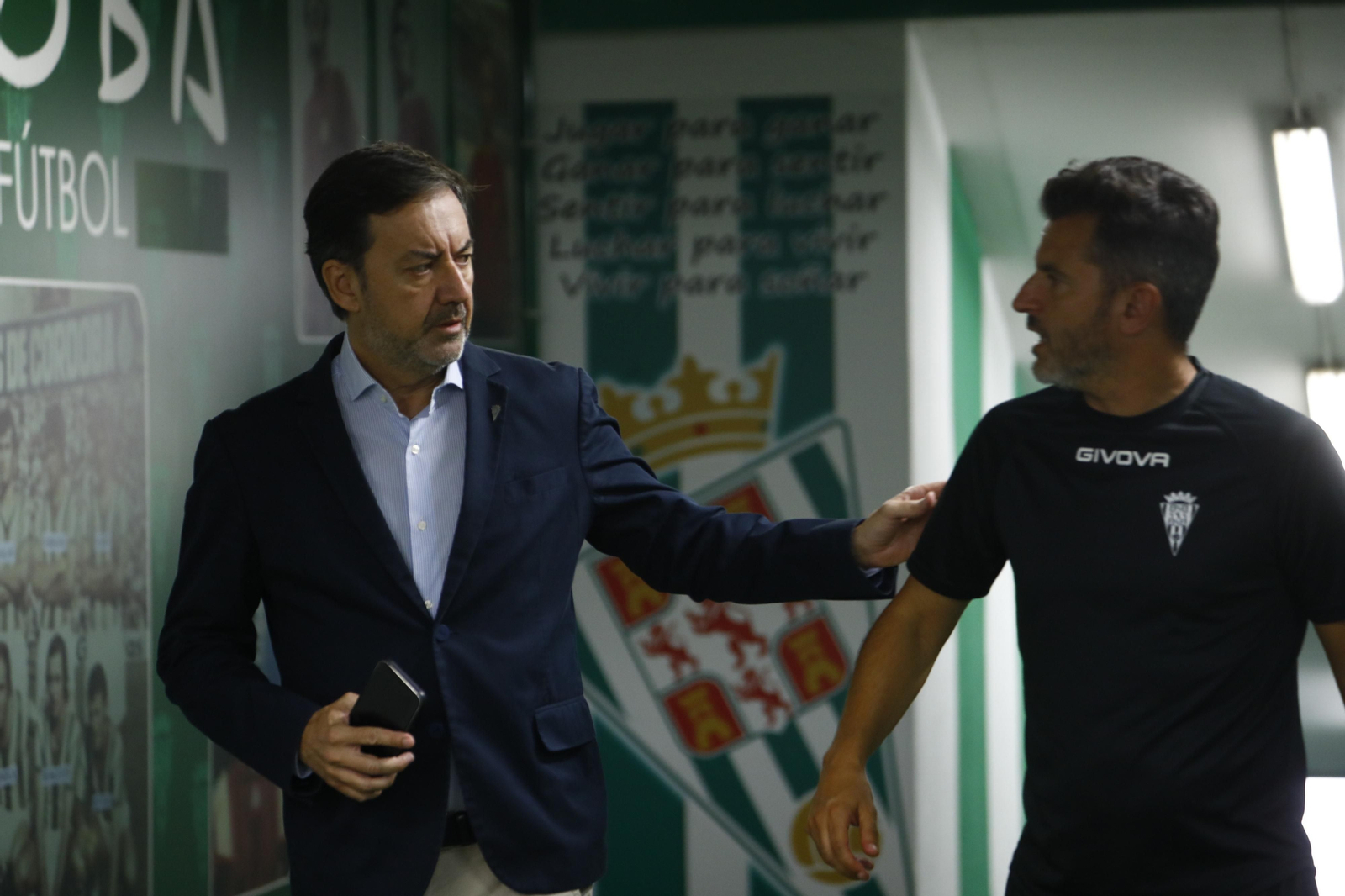 Las mejores fotos de la presentación de Carlos Albarrán con el Córdoba CF