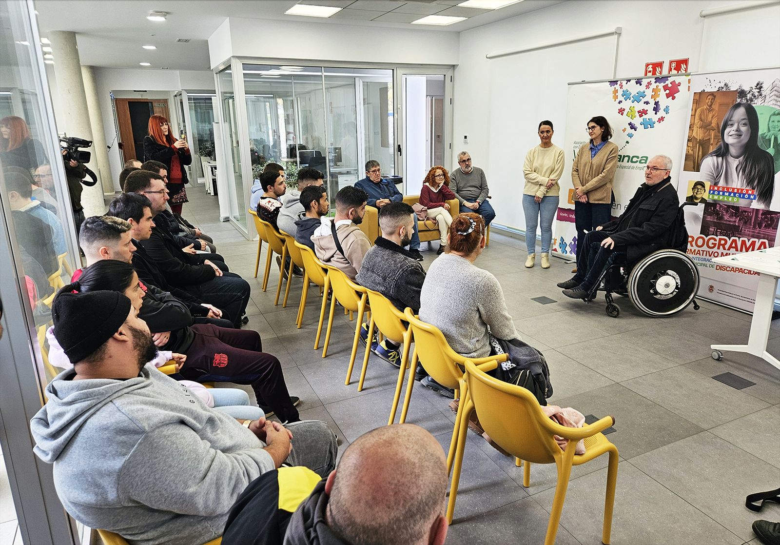 Entrega de diplomas al alumnado del segundo ciclo formativo