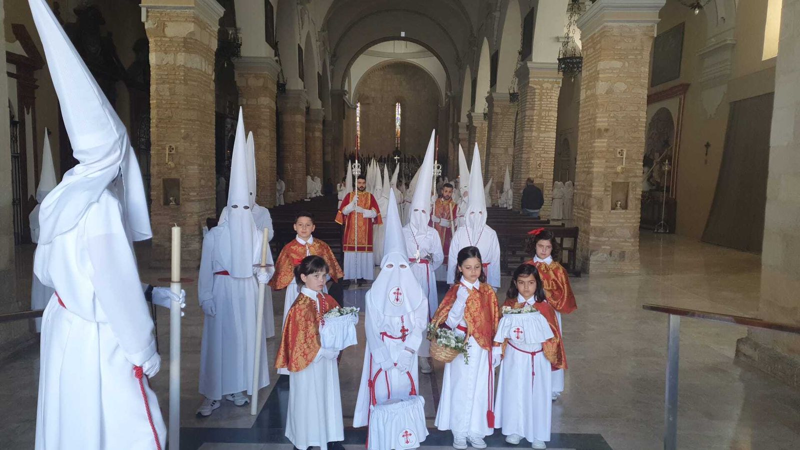 La procesión del Resucitado de Castro del Río, en imágenes
