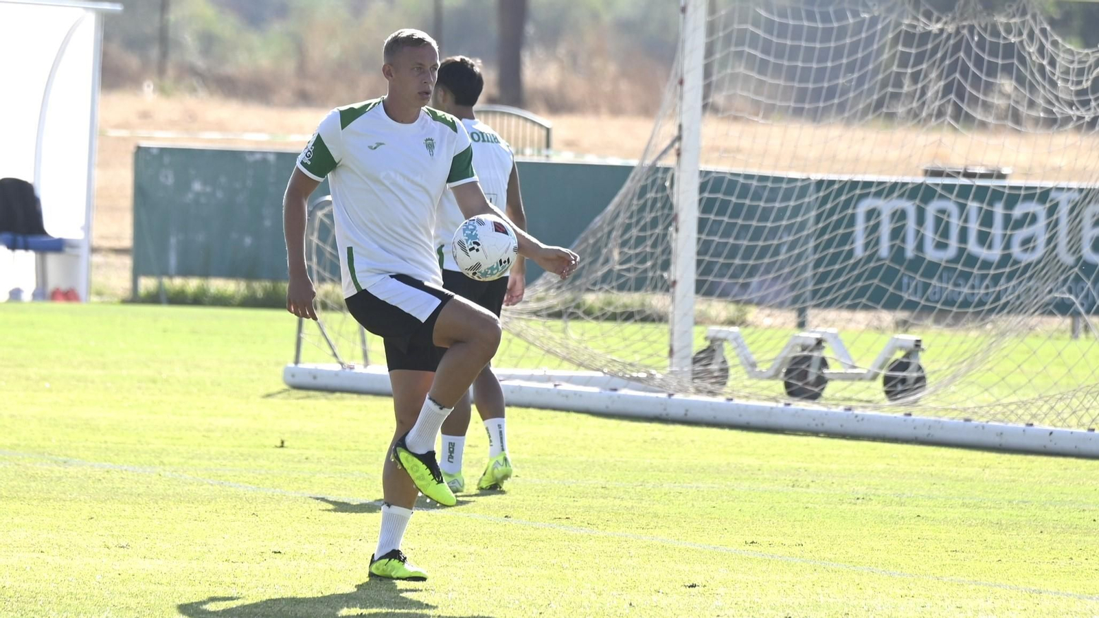 Obolskii, en un entrenamiento del Córdoba CF.