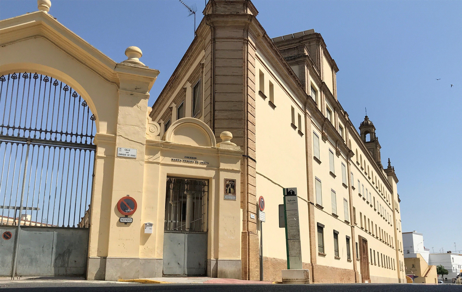 La parroquia de los Sagrados Corazones en San Juan de Aznalfarache