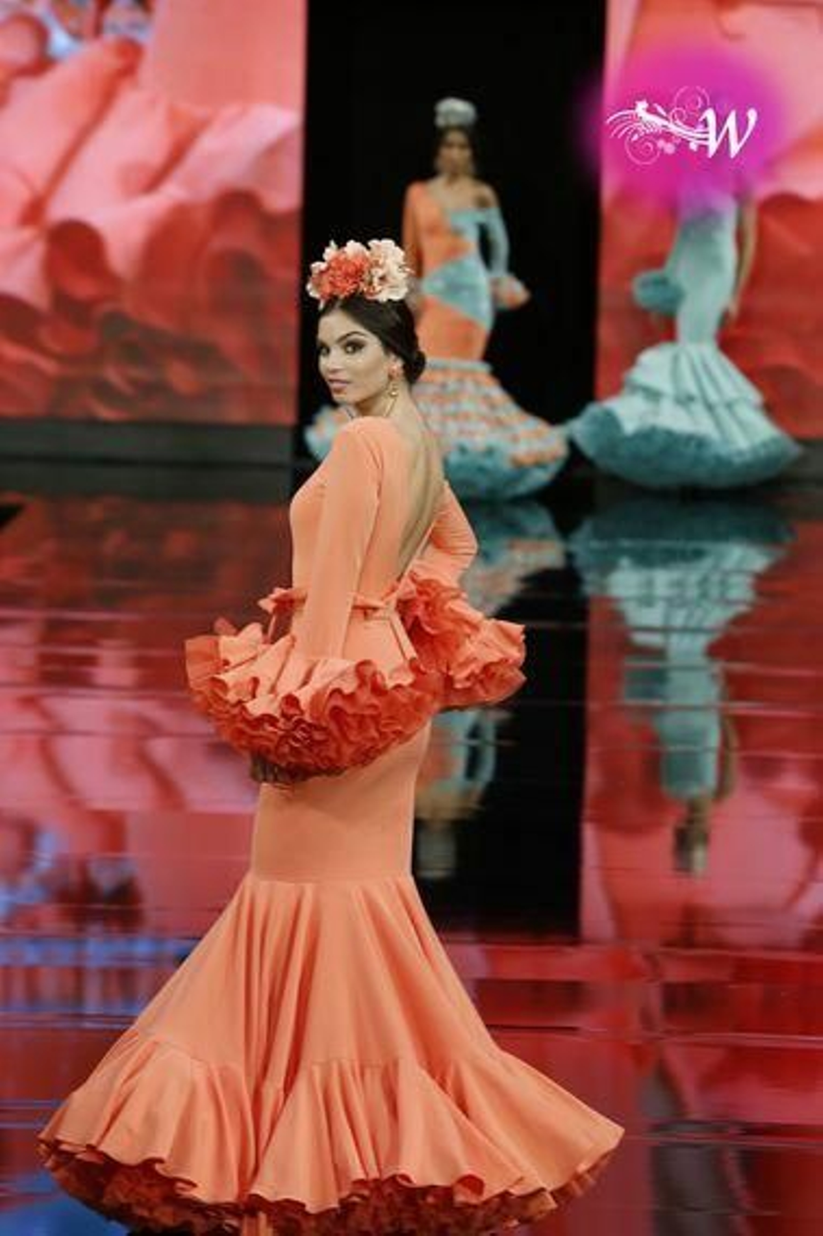 Carmen Raimundo presenta su colección de flamenca en SIMOF 2020, todas las fotos