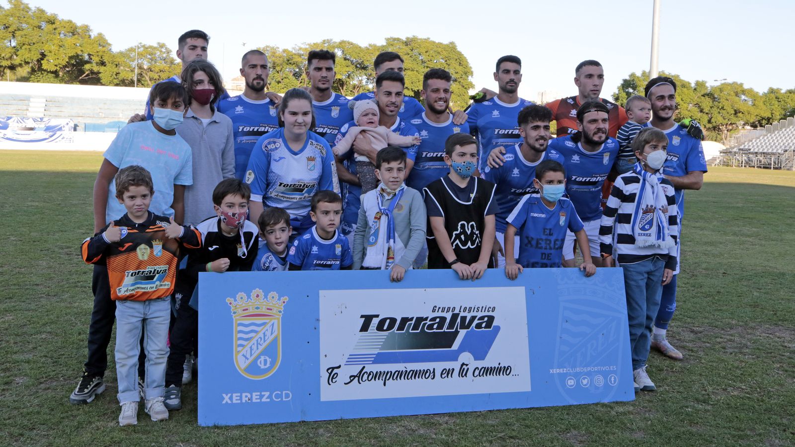 Imágenes del Xerez CD y el CD Rota en el Pedro S. Garrido