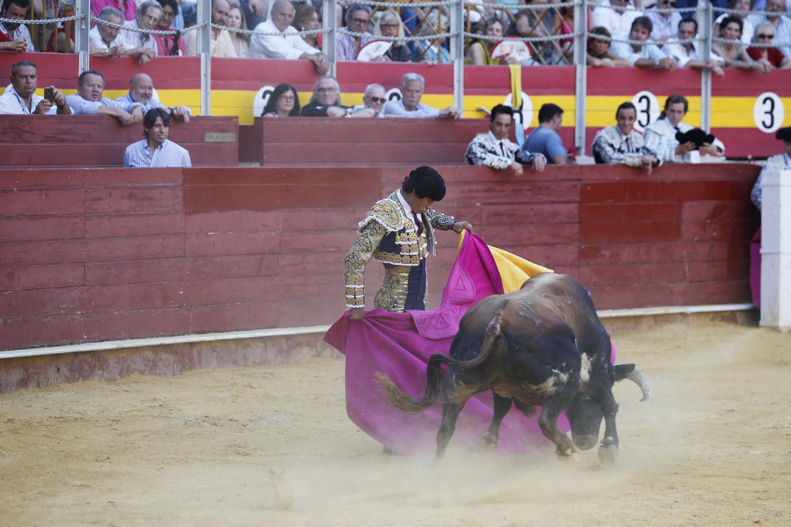 Fotogalería Primera Corrida de Toros. Feria de Almería 2019