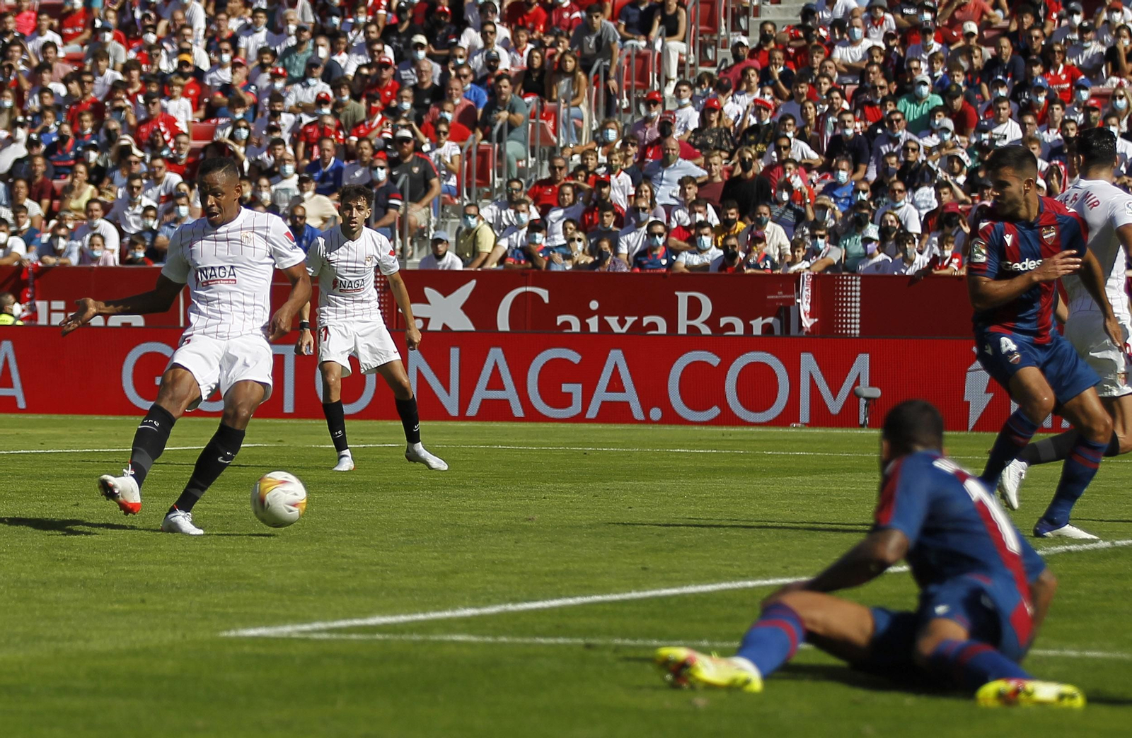 Las imágenes del Sevilla-Levante
