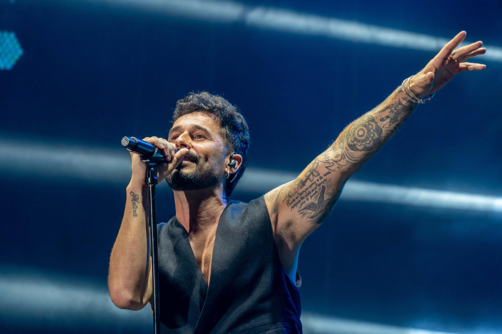 Colombinas 2025: El concierto de Antoñito Molina en las Fiestas Colombinas en imágenes