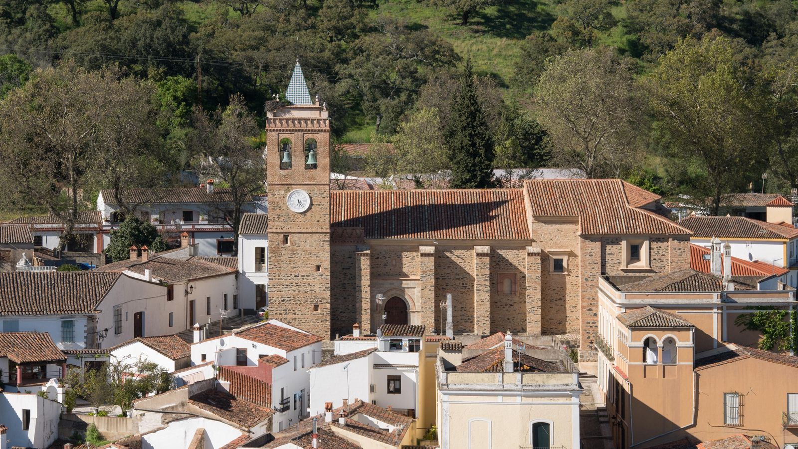 Iglesia de San Martín de Almonaster la Real Iglesia de San Martín de Almonaster la Real