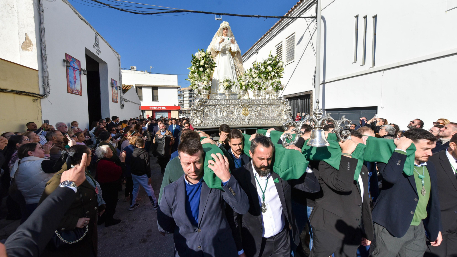 La vuelta de la Virgen de la Esperanza a La Línea, en imágenes