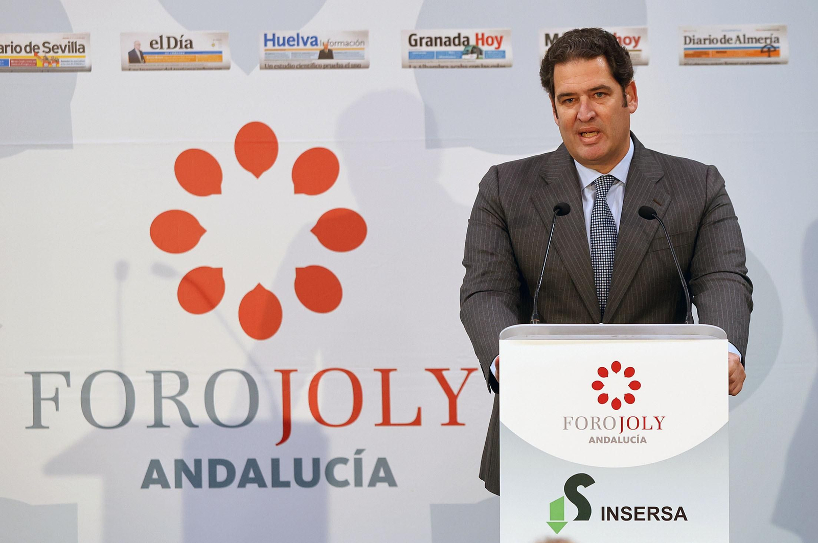 Imágenes del desayuno-coloquio con Jorge Paradela en el Foro Joly Andalucía celebrado en Huelva
