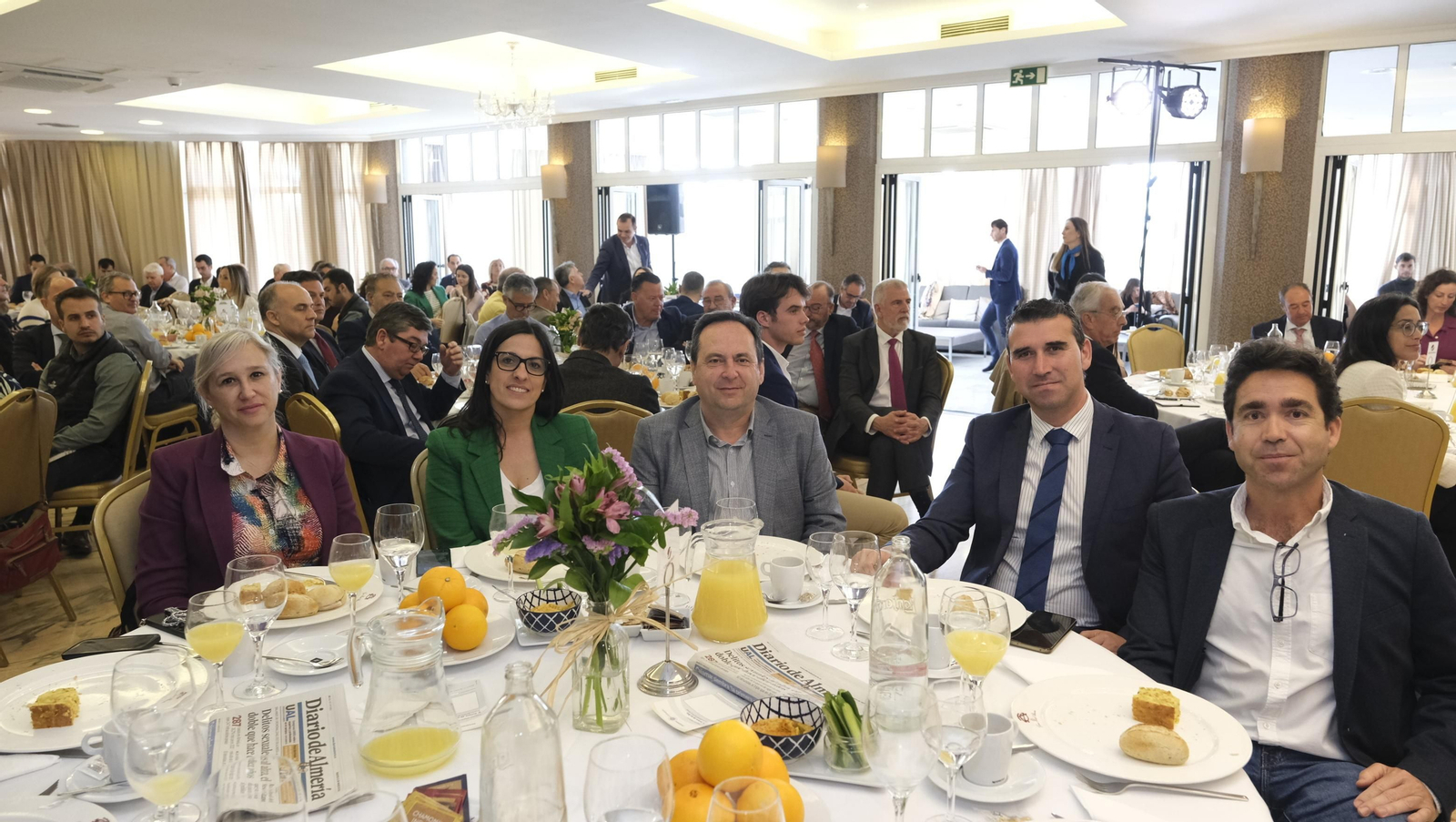 Desayuno coloquio de Grupo Joly y Cajasur, con la participación del ponente Enrique de los Ríos