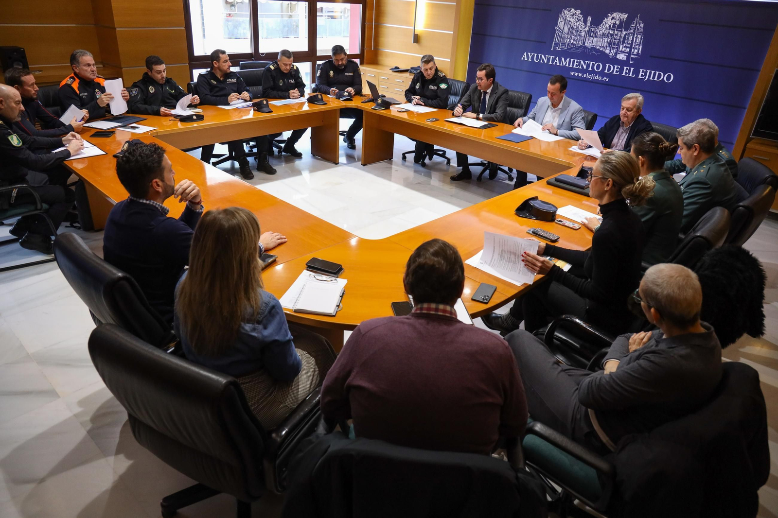 El Ejido celebra la junta local de seguridad.