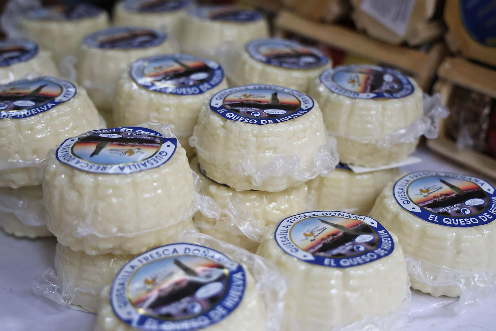 Muestra de aceites y quesos en la Diputación de Huelva (27)