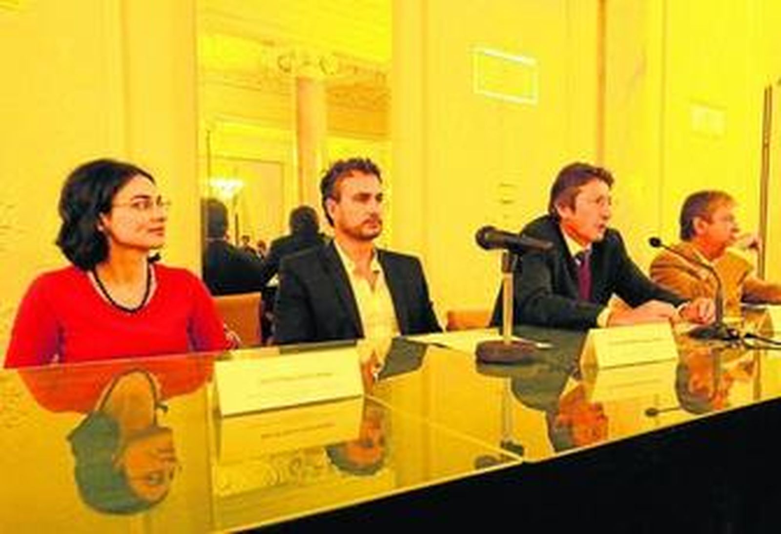 Elena Cara, Amós Milton, Ramón Ruiz y José María Requena en la presentación.
