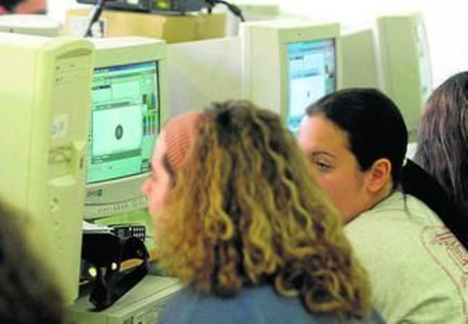 Alumnas del instituto Trassierra, que pertenece a la red de centros TIC.
