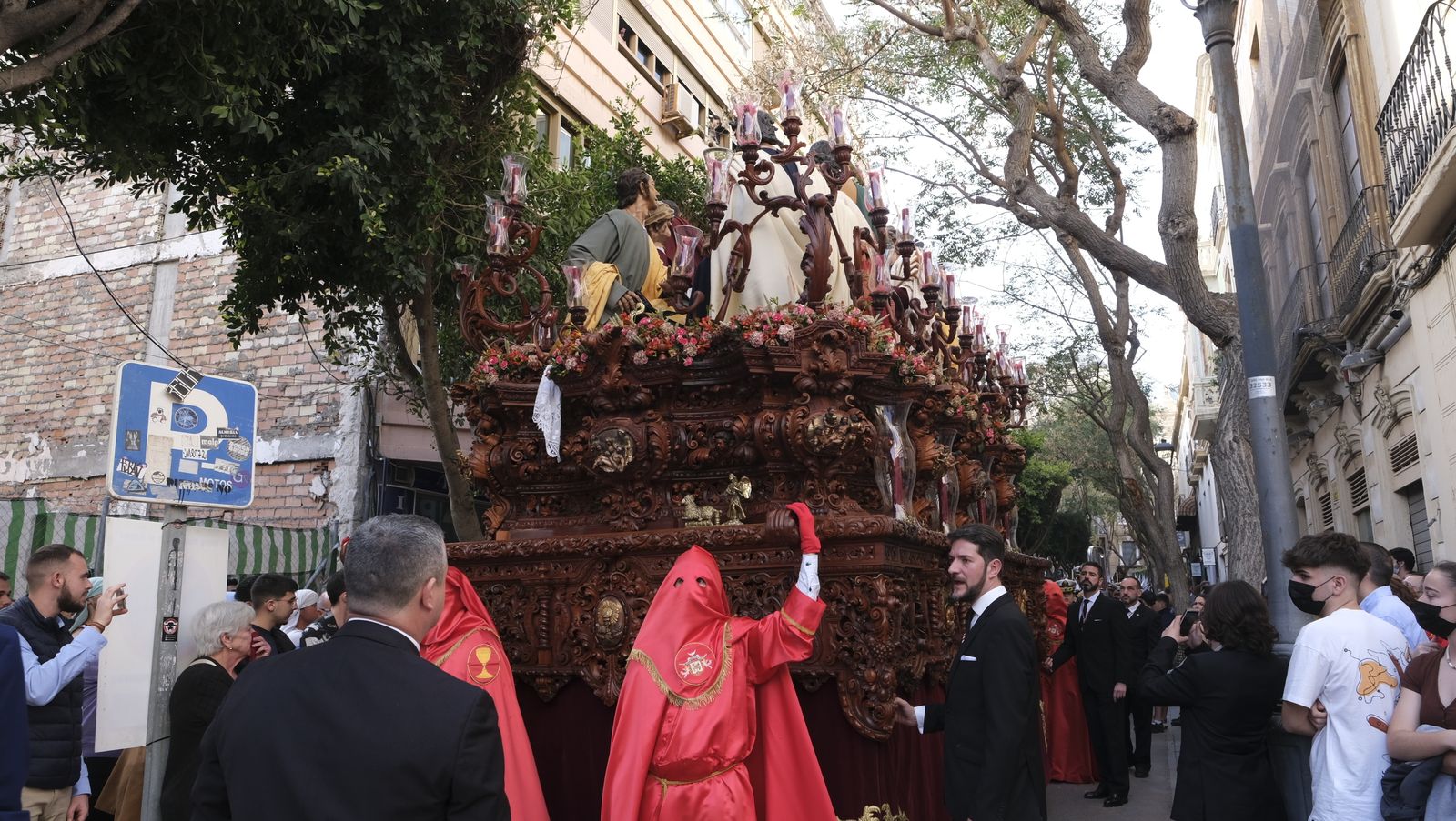 Fotogalería procesión de la Santa Cena. Semana Santa de Almería 2022.