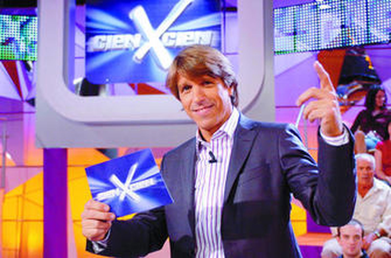 Manuel Díaz, 'El Cordobés', presentador del concurso vespertino 'Cien por cien'.