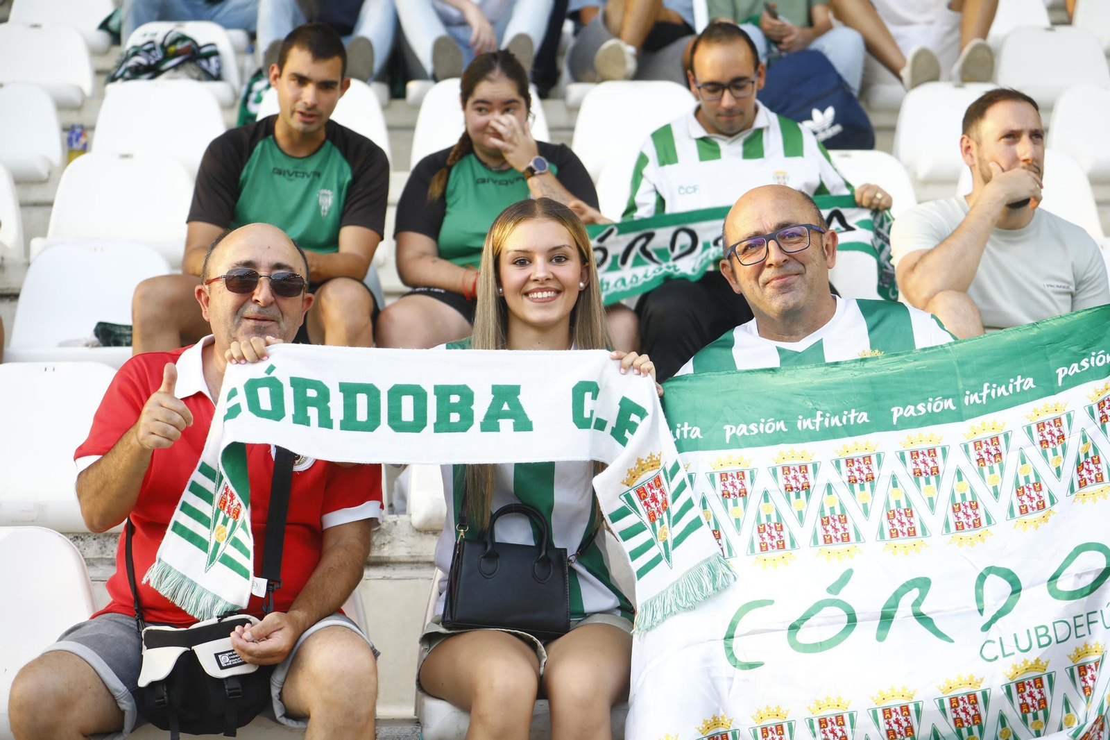Las mejores fotos del ambiente en El Arcángel para el Córdoba CF - Deportivo