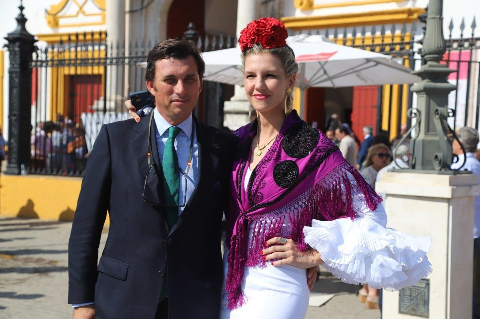 Las fotos de los famosos y la autoridades en la corrida del viernes de Feria de Abril