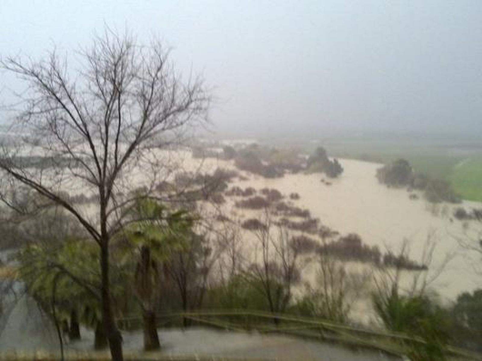 Las imágenes de las inundaciones en la provincia según los lectores del eldiadecórdoba.es. / Rubén López