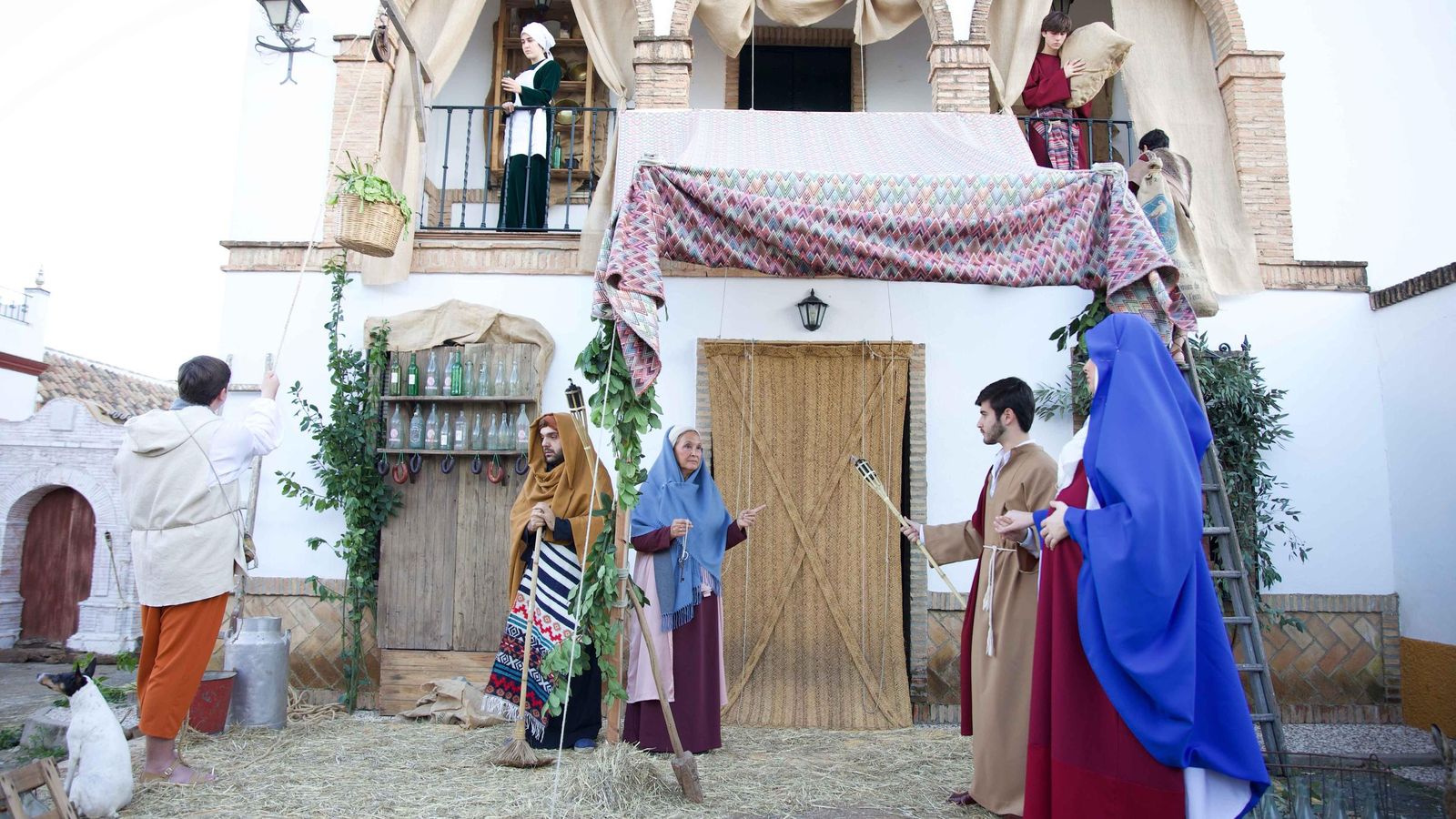 Los Santos Esposos buscando posada, otra de las escenas de ‘Belén se ha convertido en un pueblo pastoreño’