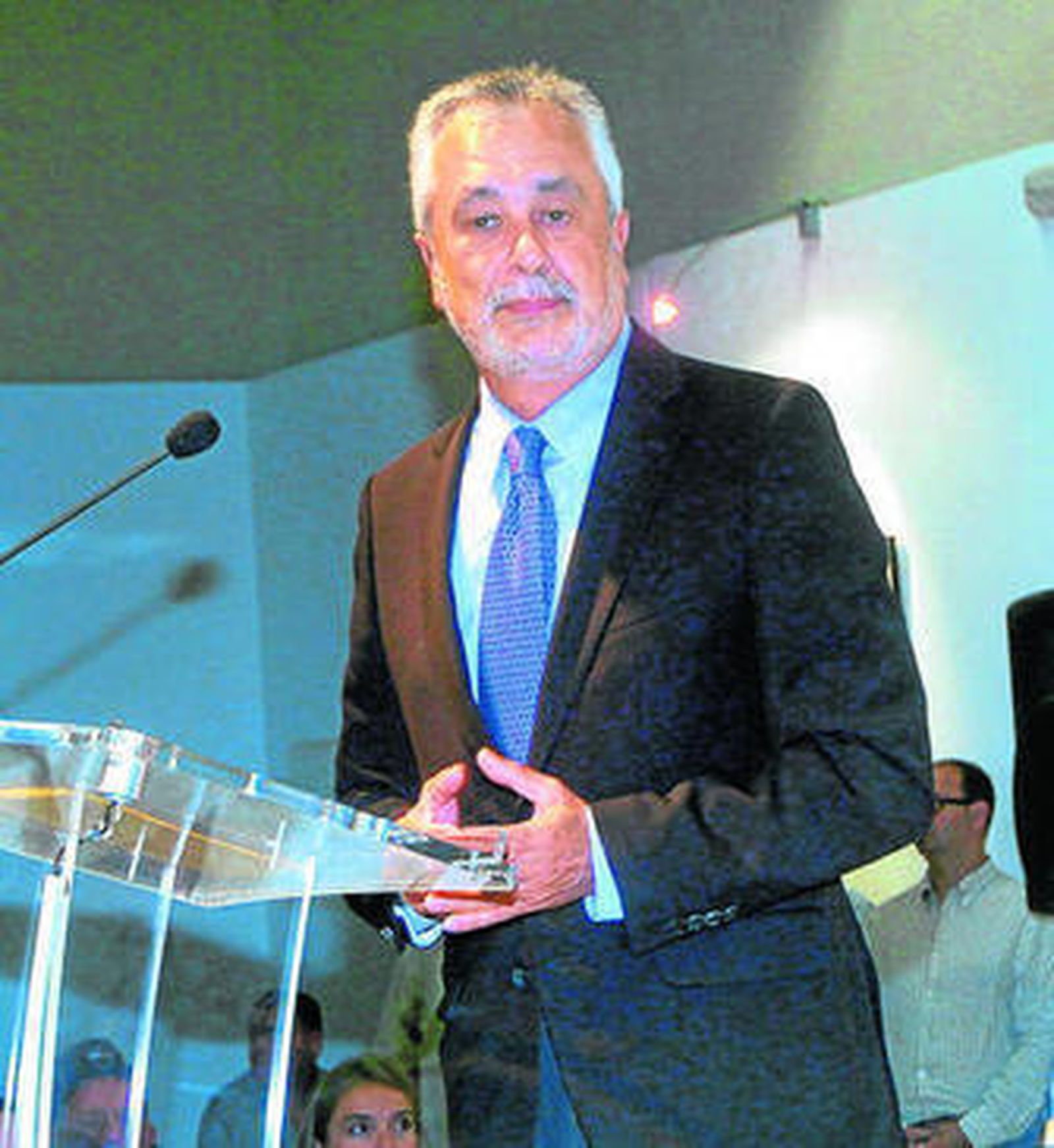 "La prohibición de los toros no la entendería el pueblo andaluz"